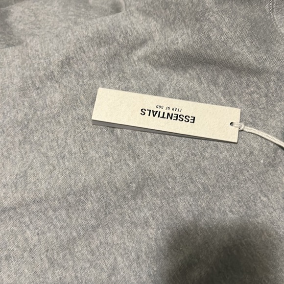 NWT! Fear of God Essentials Relaxed Mock Neck Sweatshirt XL Dark Oatmeal Grey - Picture 8 of 12